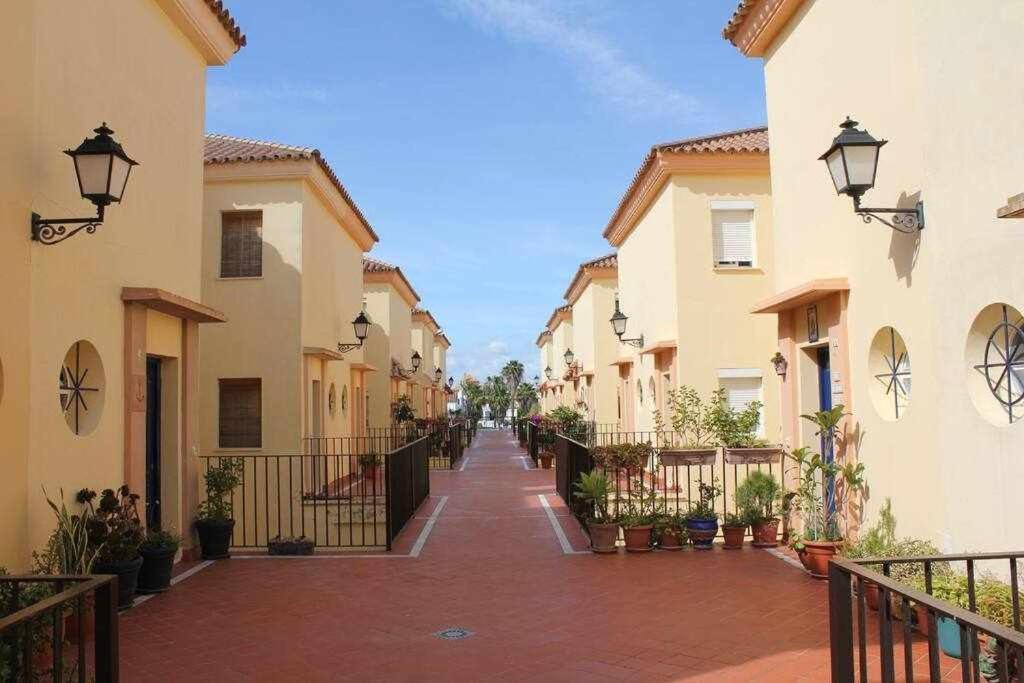 Monkeys Apartments Sanlúcar Beach Relax Sanlúcar de Barrameda Exterior foto